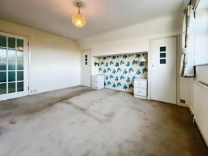 Photo 11- click for photo gallery